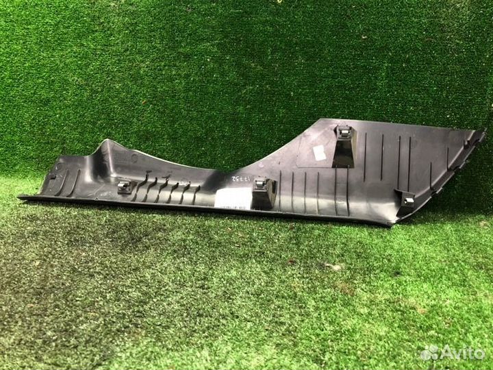 Обшивка стойки задняя правая Volkswagen Polo 6C1