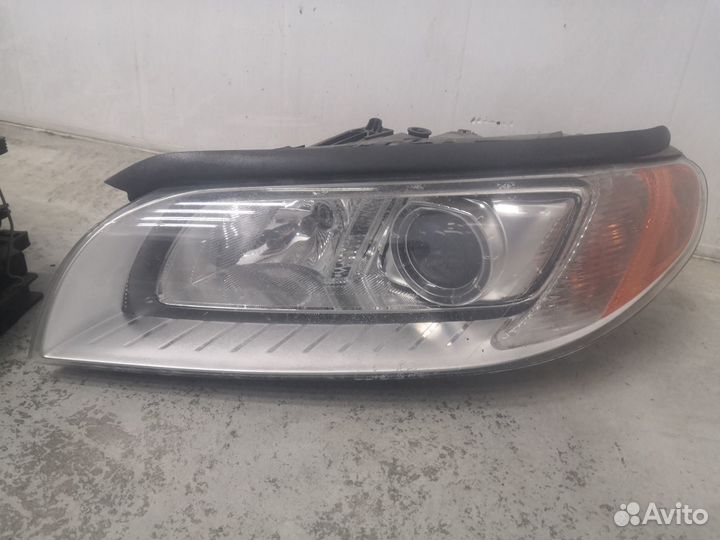 Фара правая/левая Volvo XC70/S80/V70