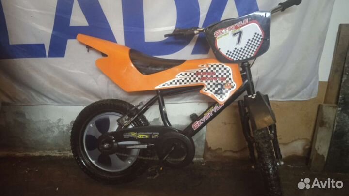 Детский велосипед 16
