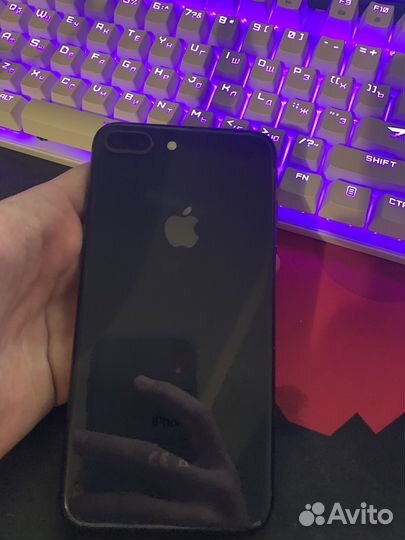 iPhone 8 Plus, 64 ГБ