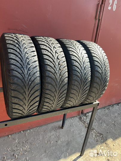 Goodyear UltraGrip Extreme 185/65 R15 88T