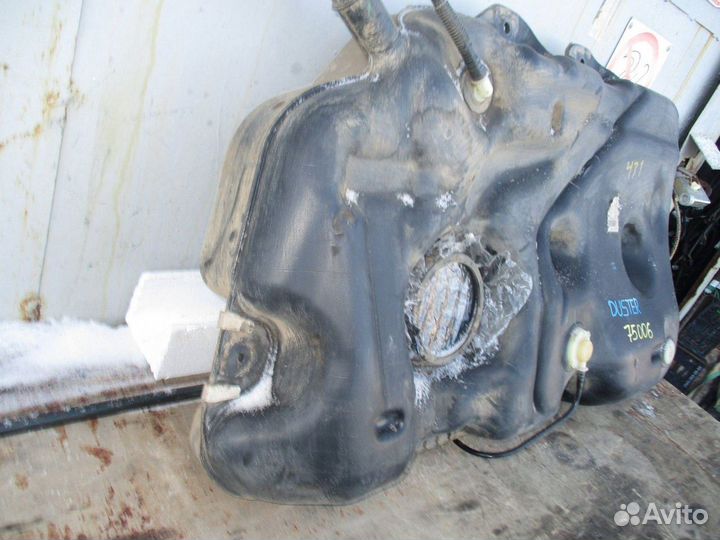 Бак топливный Renault Duster 1