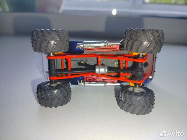 Машинка на полку