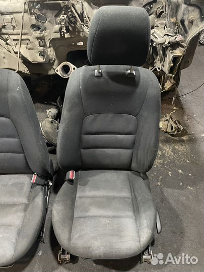 Mazda 6 GG Переднее сиденье