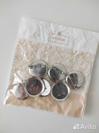 Значки с булавкой