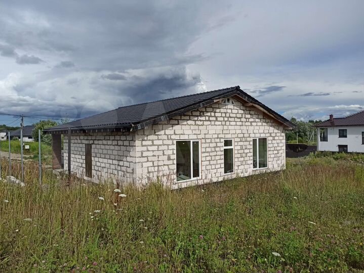 Коттедж 190 м² на участке 10 сот.