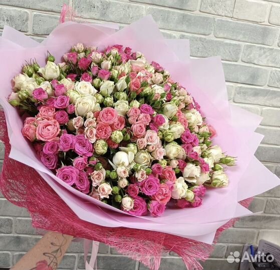 Кустовая роза букет