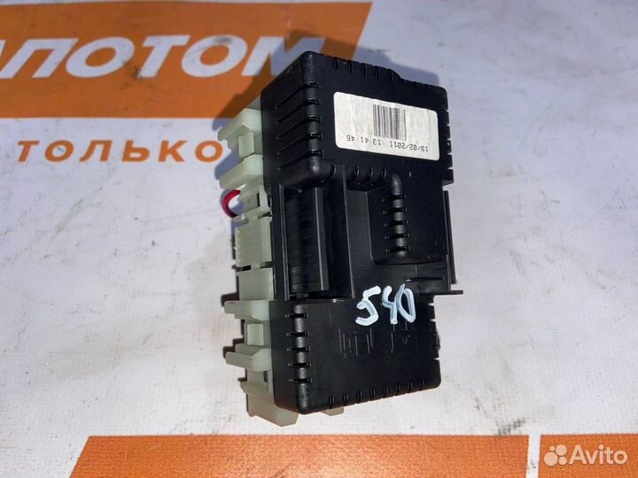 Блок предохранителей Volvo S60 2 2011 30765437