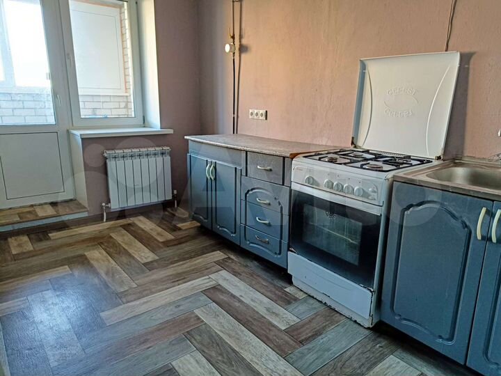 1-к. квартира, 38 м², 1/10 эт.