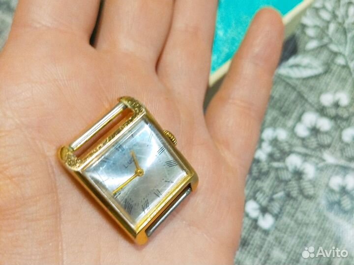 Часы наручные