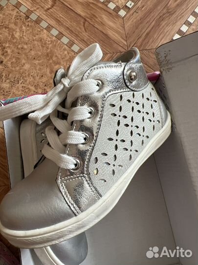 Ботинки для девочки 25