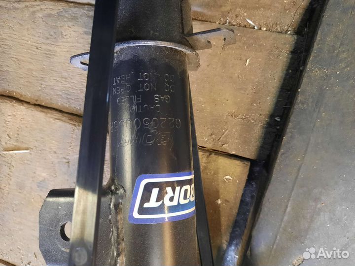 Стойки (амортизаторы)