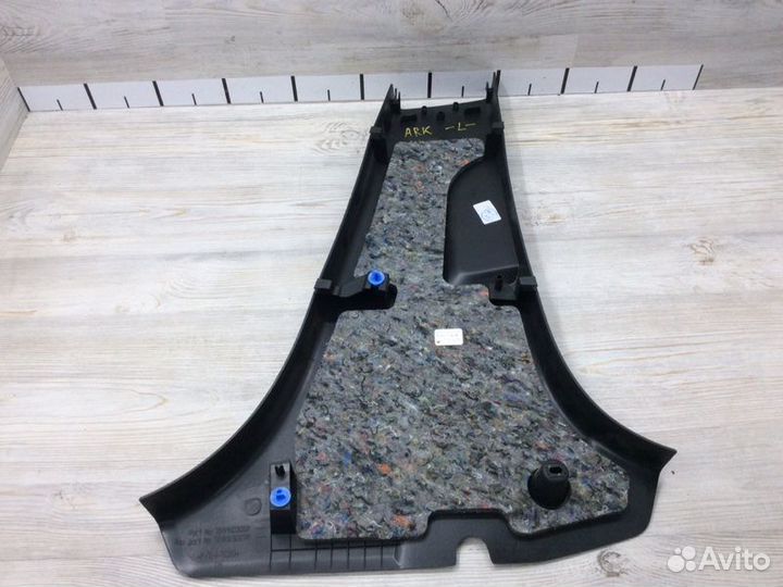 Обшивка стойки средней нижняя левая Renault Arkana