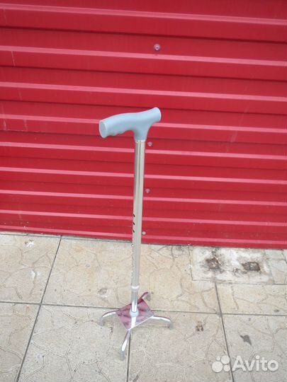 Трость с 4 ножками