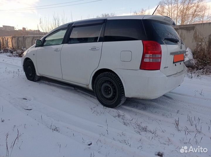 Toyota Wish 1.8 AT, 2005, 299 999 км