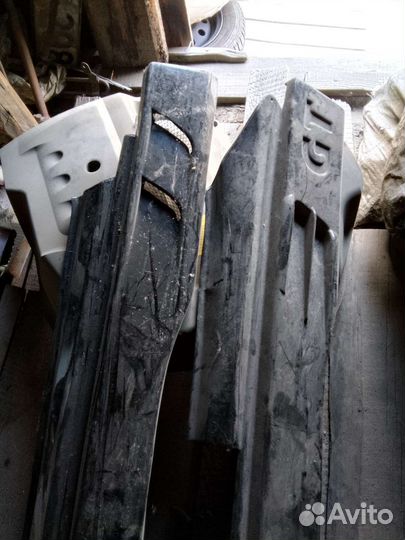 Накладки пластиковые на пороги GT 2шт