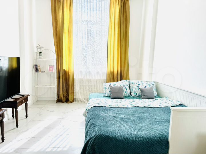 2-к. квартира, 77 м², 1/10 эт.