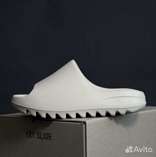 Тапки adidas yeezy slide