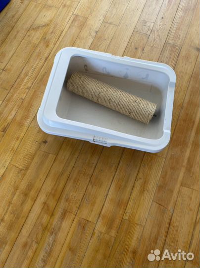 Туалет для кота и когтеточка