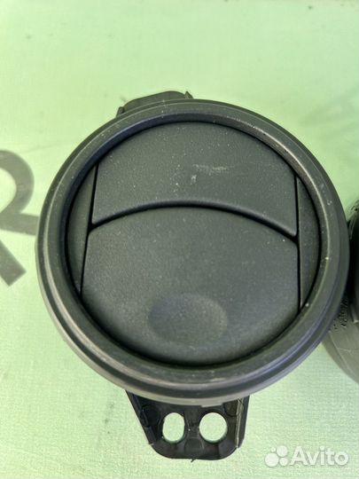 Дефлектор торпедо toyota rav 4 xa20