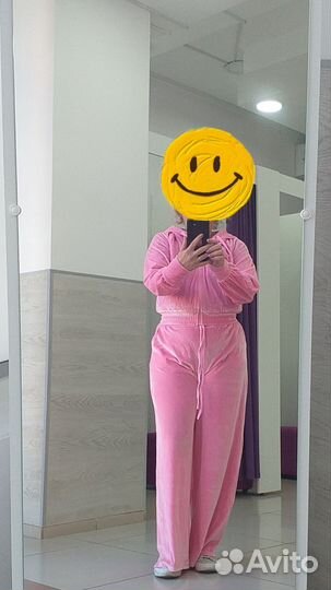 Продаю новый велюровый костюм S