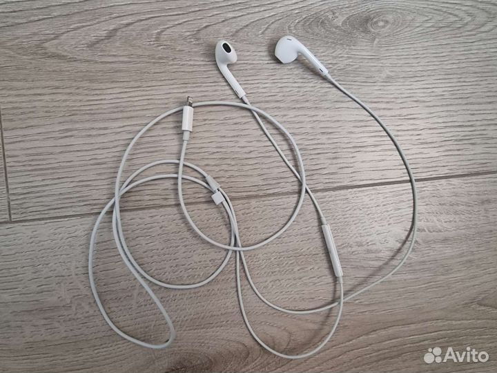 Наушники earpods