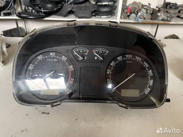 Панель приборов Skoda Octavia A4 2000-2011