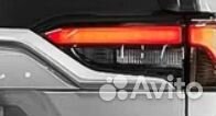 Задний правый фонарь на крышке багажника -V Toyota RAV4