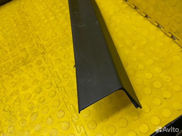 Б/У Обшивка двери В хорошем состоянии, оригиналnnУ