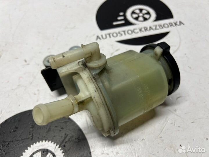 Бачок гидроусилителя Mercedes-Benz X-Class W470