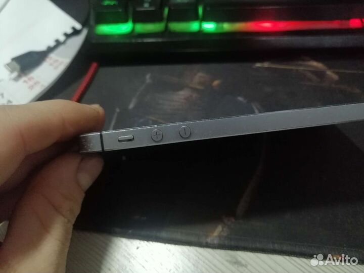 5s iPhone разбор