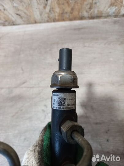 Рампа топливная Opel Antara