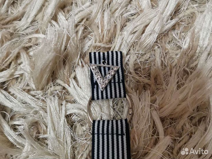 Украшение на блузку