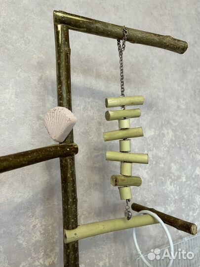 Игровая площадка, Стенд для попугая