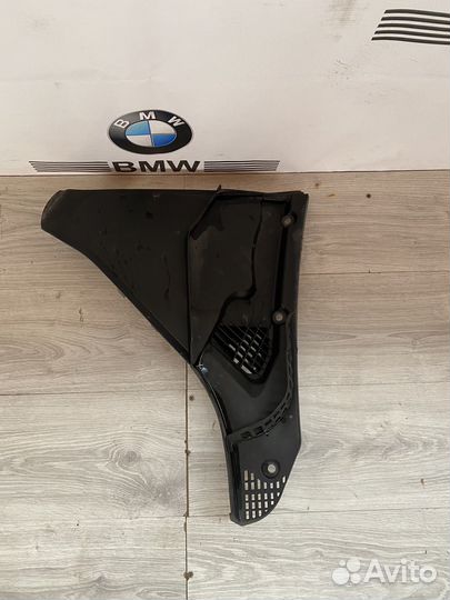 Крышка жабо BMW F10