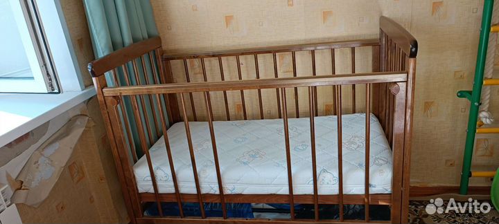 Детская кроватка