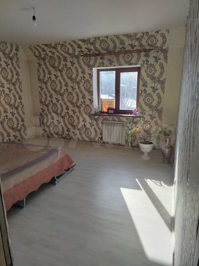 Дом 325 м² на участке 18 сот.