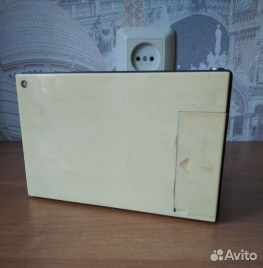 Радиоприемник СССР Нева-2