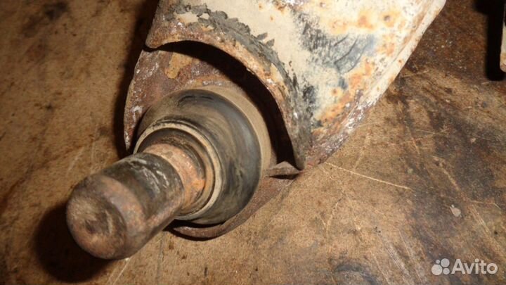 Рычаг задний нижний правый Nissan Armada (WA60)