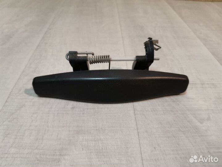 Ручка двери наружная левая Renault Sandero 1 1.4