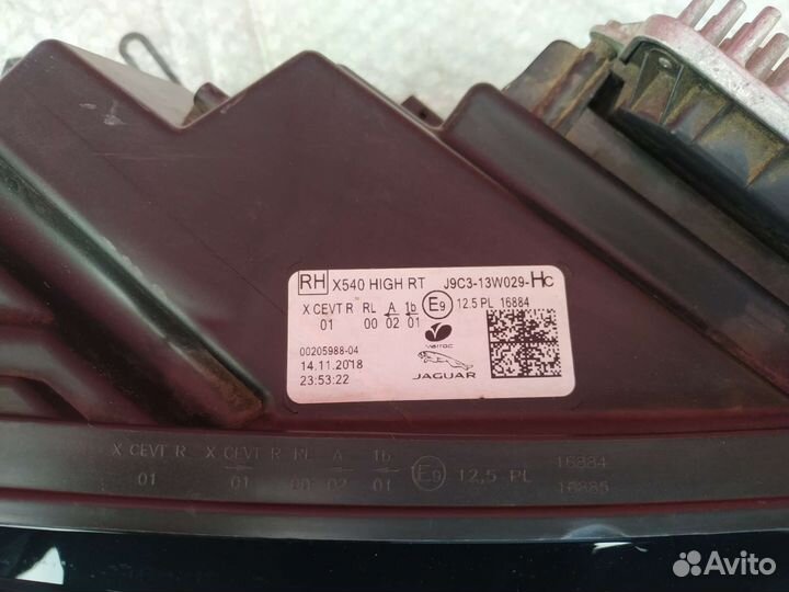 Фара правая светодиодная Jaguar E Pace Оригинал