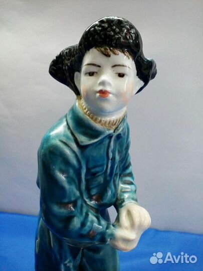 Фарфоровые статуэтки