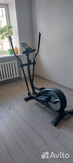 Эллиптический тренажер torneo