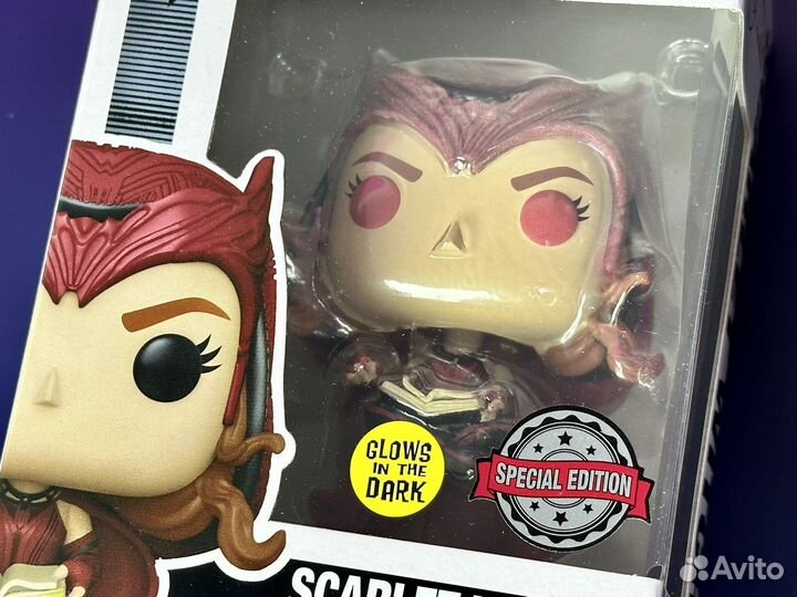 Funko Pop Marvel 823 Scarlet Witch (GitD, SE)