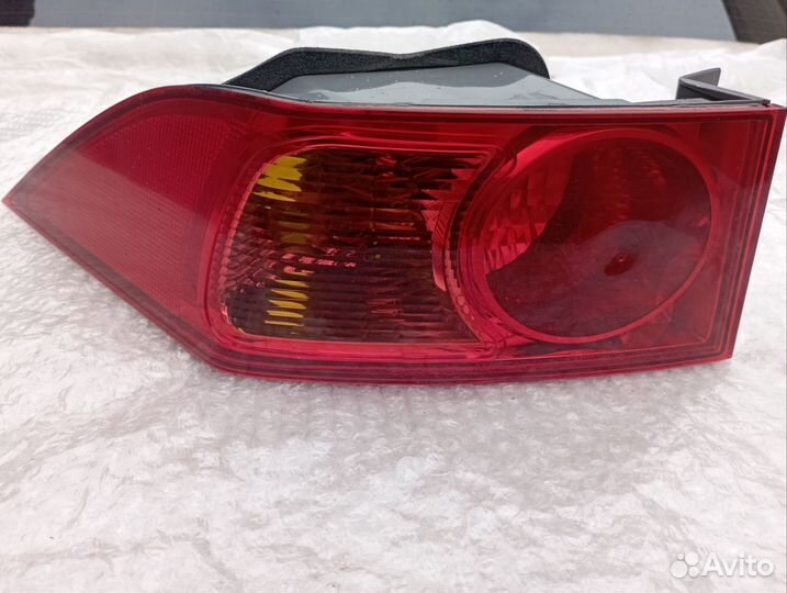 Продаю задний левый фонарь. На Хонду Аккорд7