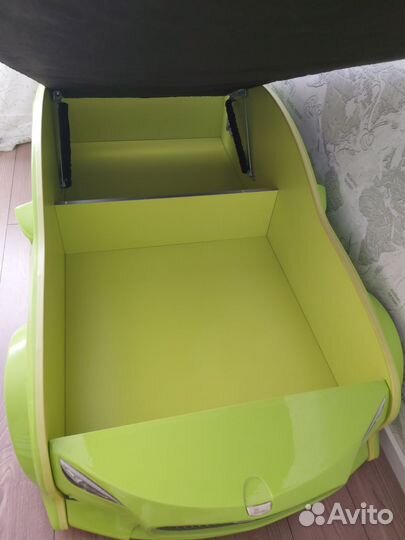 Детская кровать-машина