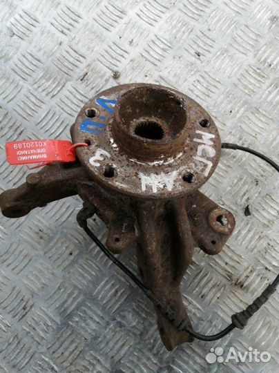 Кулак поворотный лев. перед. Renault Megane 3