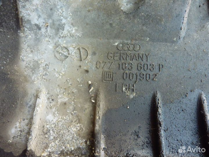 Поддон масляный двигателя Audi A8 d2 4.2