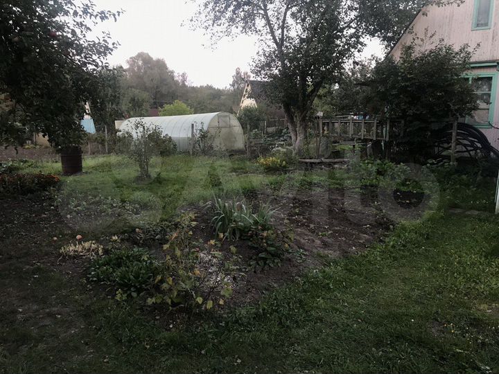 Дом 12 м² на участке 6 сот.