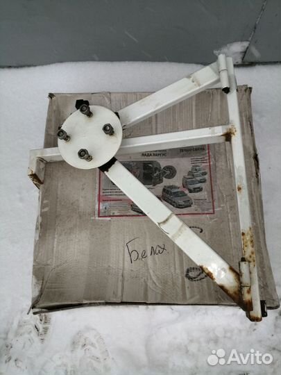 Кронштейн запасного колеса LADA largus